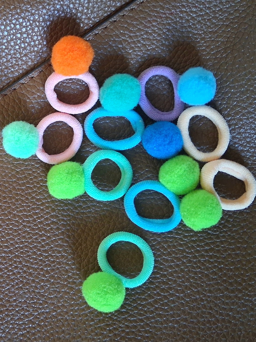 Pompom Hair Ties